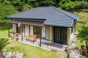 Exterior - Sasayakana Ouchi Fuki (Futtsu)