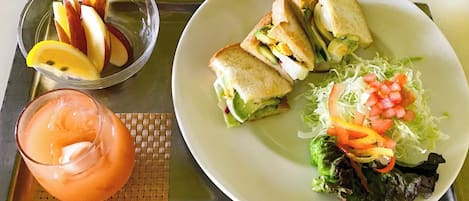餐飲