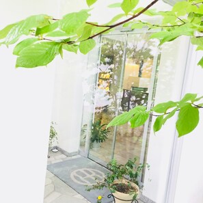 Exterior detail - Kusatsu Onsen Hotel Kurbio (Kusatsu)