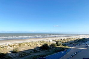 Beach - Sea-view apartment on Zeedijk (NIEUWPOORT)