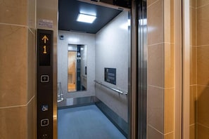 Interior - Kariyushi Condominium Resort Naha Ryujin Hotel Ukishima (Naha)