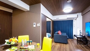 Interior - Kariyushi Condominium Resort Naha Ryujin Hotel Ukishima (Naha)
