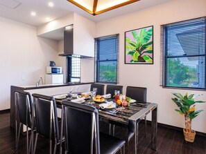 Dining - Grace Villa Miyakojima (Miyakojima)