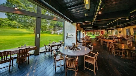 Dining. Soranoniwa Crescent Moon