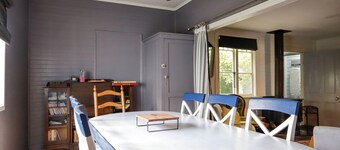 Spacious 4-Bed Home in Central Tenterfield