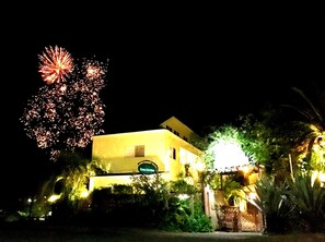 Exterior - Coco De Mer (Shimoda)