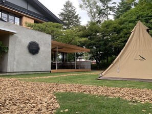Outdoor dining - Tiny Garden Tateshina -camp, Lodge & Cabins- (Chino)