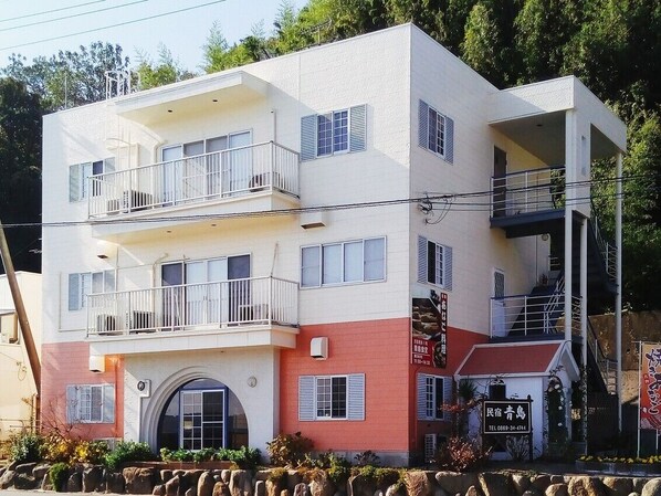 Exterior - Minshuku Aoshima (Setouchi)