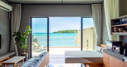 Feliz Villa Suite Kourijima View