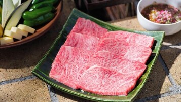 餐饮
