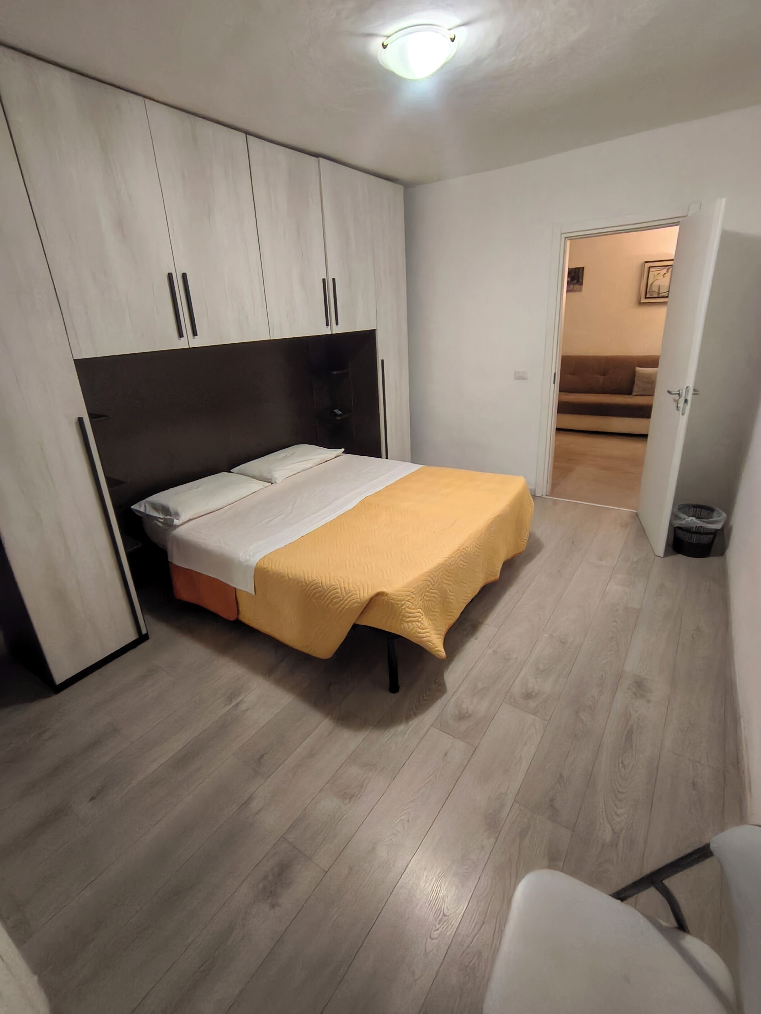Premium bedding, soundproofing, iron/ironing board, free WiFi