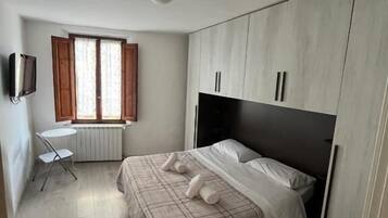 Soundproofing, iron/ironing board, free WiFi