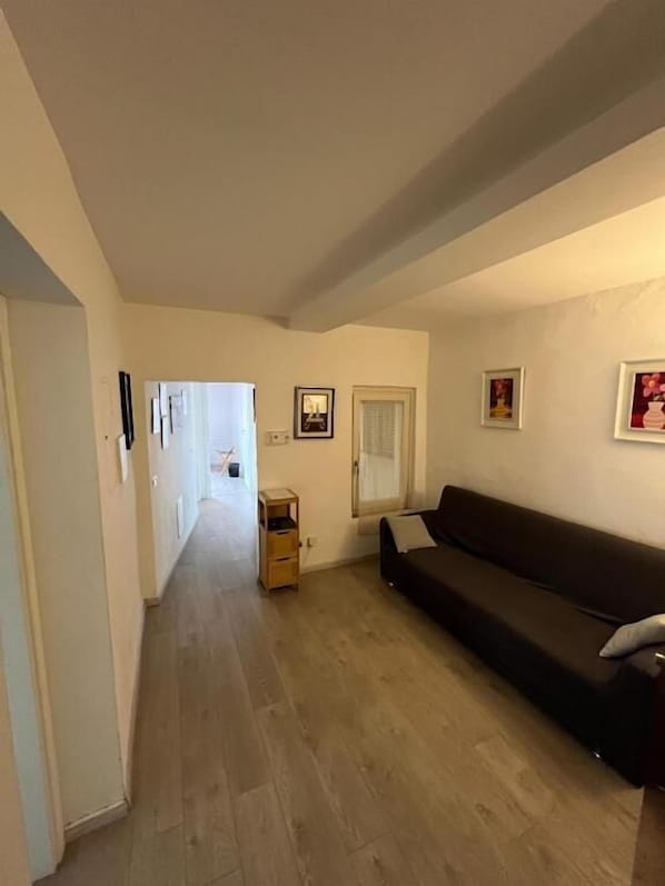 Basic Double Room, Patio, City View | Interior - casa di alfredo (Siena)