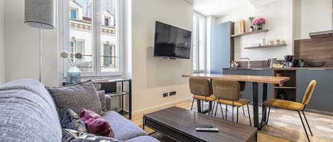 Smart TV, offices