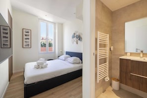 2 bedrooms, desk, iron/ironing board, Internet - Modern Apartment a/c 2CH/4P - Cannes (Cannes)