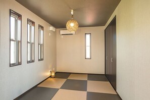 Interior - Isola Villa Amami (Tatsugo)