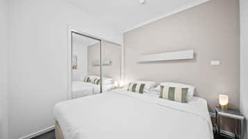 1 bedroom, desk, iron/ironing board, internet