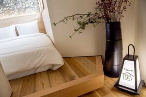 Desk - Oyado Machi (Sasebo)