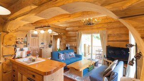 Living area - Warayunya (Higashi)