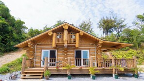 Exterior - Warayunya (Higashi)