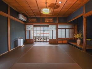 Interior - Radohre Kamikawa (Kamikawa)