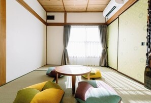 Interior - Smooth & Living (Ueda)