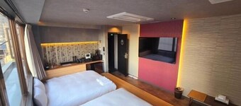 Ping Pong Hotel & Cabin Tokuyama Ekimae / Ping Pong Residence Kojimachi