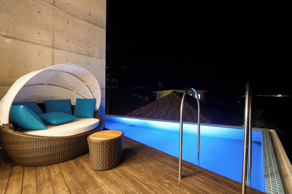 Oki Island E-horizon Resort Premium Sesoko E Hotel pool