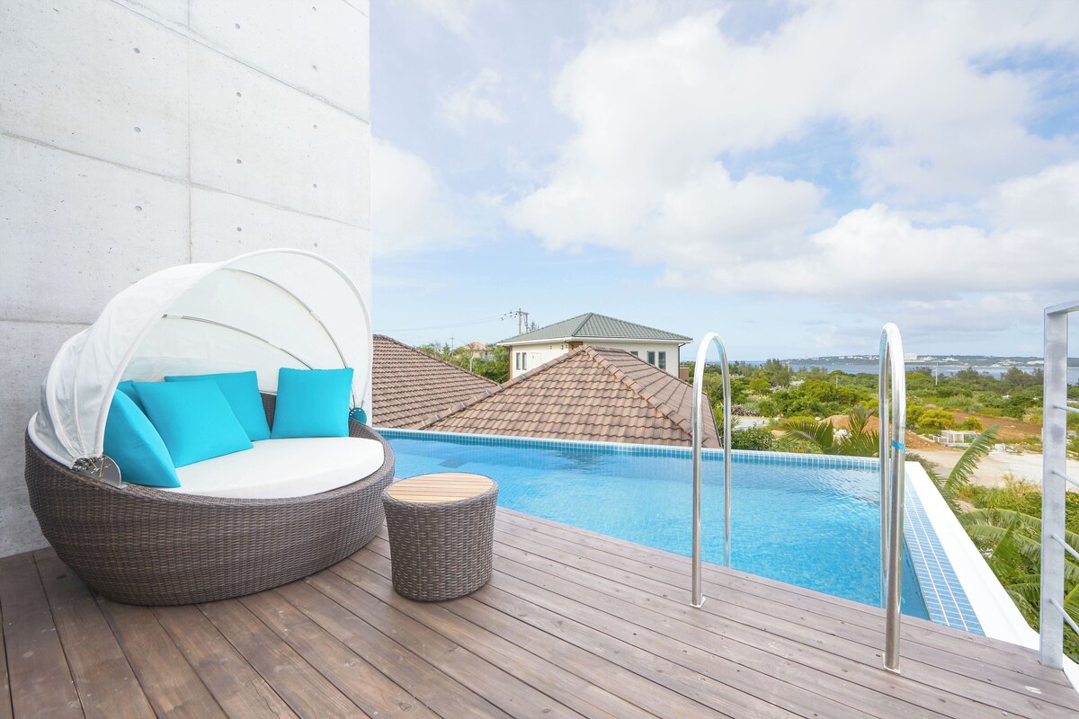 Oki Island E-horizon Resort Premium Sesoko E Hotel pool