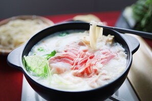 Food and drink - Tsumunagi Kitaken Building (Mitoyo)