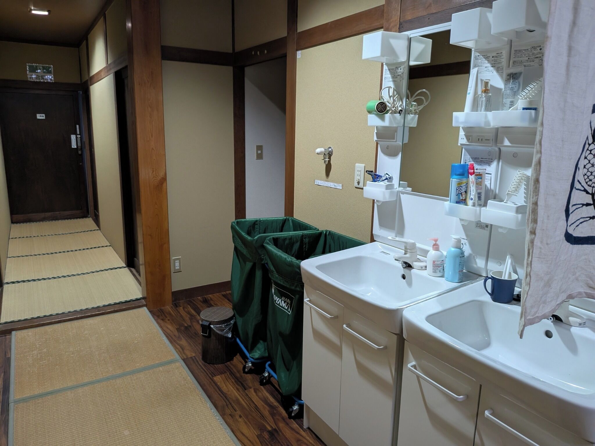 Bathroom | Hair dryer, soap, shampoo