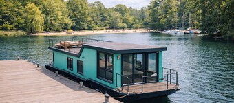 schwimmendes Ferienhaus in Berlin