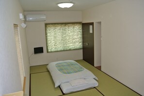 Desk, iron/ironing board - Megumi Yuki (Biei)