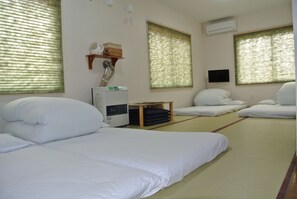 Desk, iron/ironing board - Megumi Yuki (Biei)