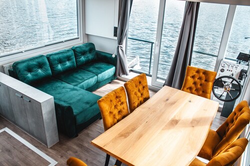 schwimmendes Ferienhaus in Berlin