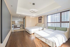 家庭客房, 城市景 | 書桌、隔音、免費 Wi-Fi、床單