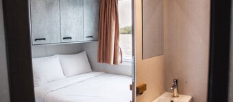 schwimmendes Ferienhaus in Berlin