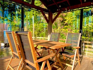 Tempat makan outdoor