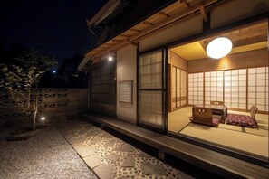 Outdoor dining - Konpira Machiya Usu (Kotohira)