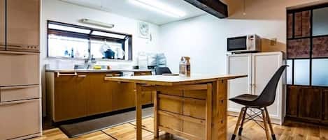 Mini-fridge, microwave, stovetop