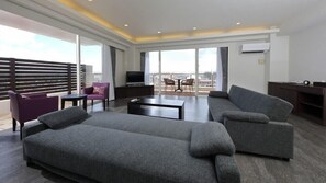 TV - Terrace Garden Mihama Resort (Chatan)