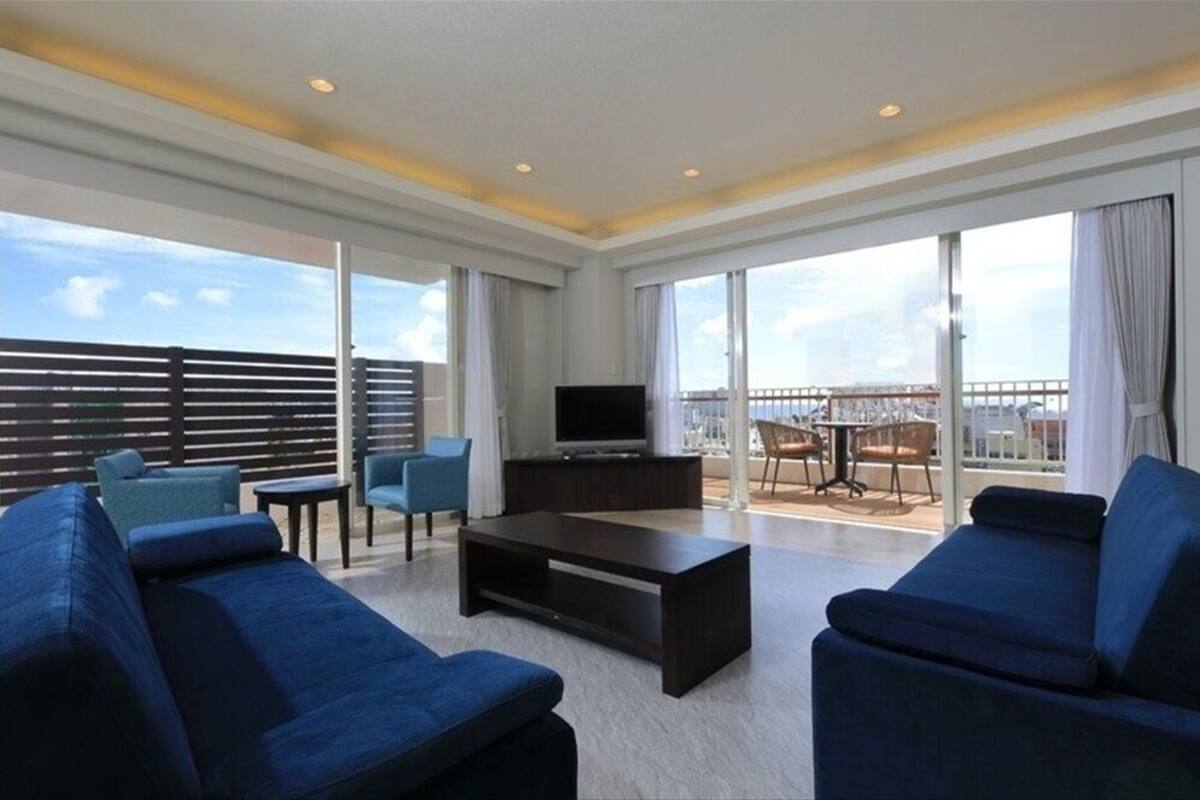 Living area | TV