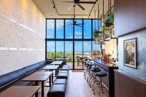 Dining - Yenn's Marina Inn Rycom (Kitanakagusuku)