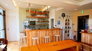 Bar (on property) - Guesthouse Sakura no Ue (Kagoshima)