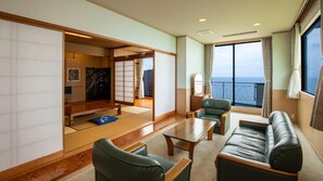 Living area - Nadaura Onsen Motoyu Isopp (Himi)