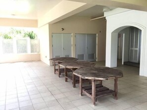 Outdoor dining - Seaside Klatch (Ishigaki)