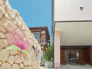 Exterior detail - Kumihama no Yado Tsuruya (Kyotango)