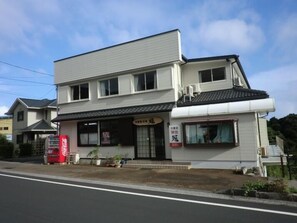 Exterior - Minshuku Kan (Tosashimizu)