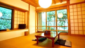 Interior - Ryoan Fukinoto (Bungotakada)