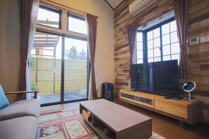 Living area - Holiday House Morino Kakurega (Ito)